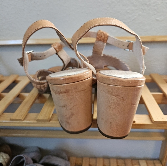 Liendo by Seychelles Tacuba Woven Heeled Sandals - Picture 5 of 8